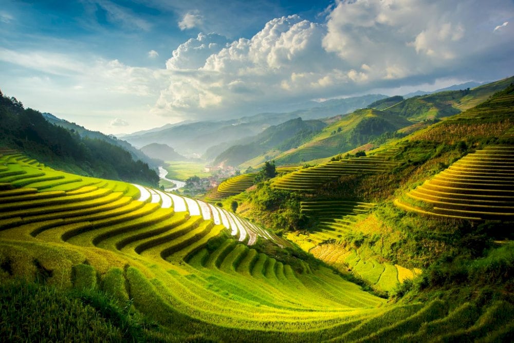 The majestic and poetic nature of Northern Vietnam's mountainous regions 